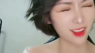 久久丫av无码-SDJS-199 SOD女子社員 身バレNG人妻社員 「家族もいるので…」と今までマジで一度も撮らせてもらえなか